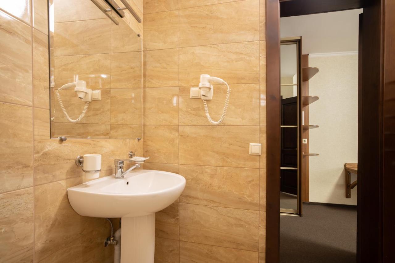 Private Rooms In Hotel Lift 1R Bukovel Exterior photo