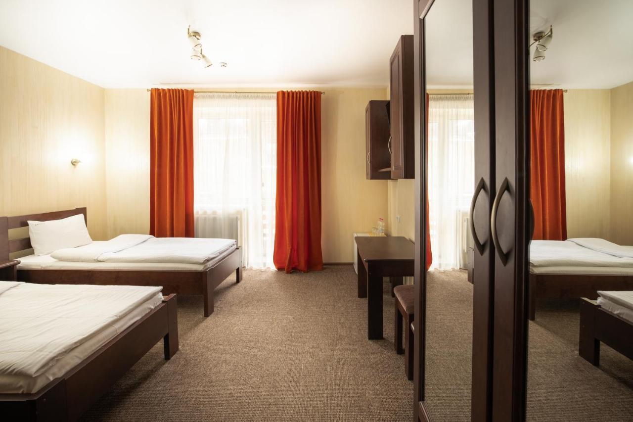 Private Rooms In Hotel Lift 1R Bukovel Exterior photo